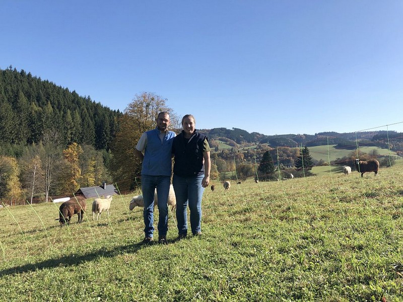 "The biggest advantage of the electric fence energizer is the remote control"

 says Pavlína Němečková from Lhota near Vsetín 