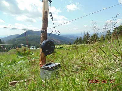 "In hilly terrain, it was not a problem to check the fence remotely using a remote control"

 says Vít Karbusický from FARMY HUCUL 