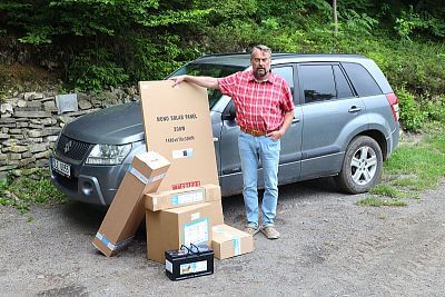 Taking over the complete solution for a solar-powered electric fence